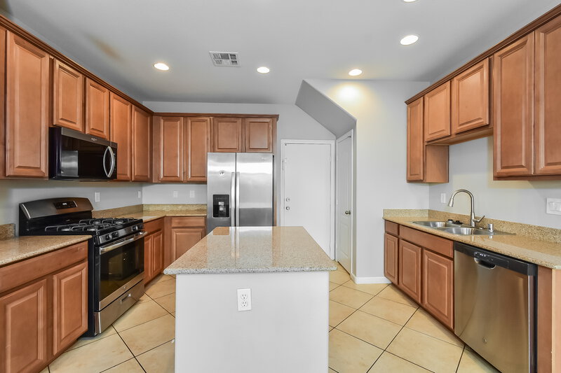 2,265/Mo, 9308 Euphoria Rose Ave Las Vegas, NV 89166 Kitchen View