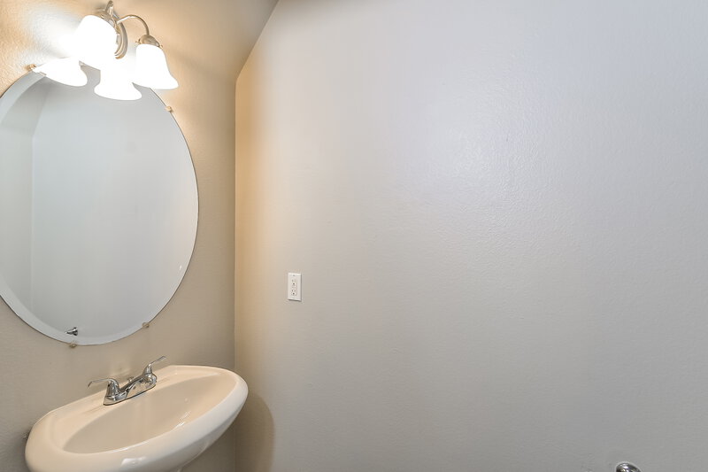1,795/Mo, 9526 Grandview Spring Avenue Las Vegas, NV 89166 Bathroom View