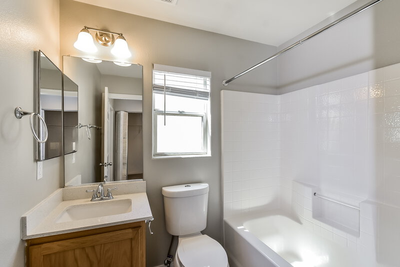 1,795/Mo, 9526 Grandview Spring Avenue Las Vegas, NV 89166 Bathroom View 2