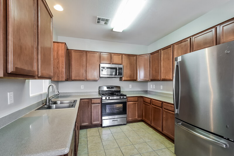2,120/Mo, 3743 Winter Whitetail St Las Vegas, NV 89122 Kitchen View