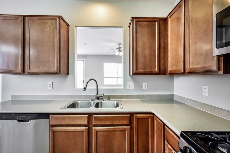 2,120/Mo, 3743 Winter Whitetail St Las Vegas, NV 89122 Kitchen View 2