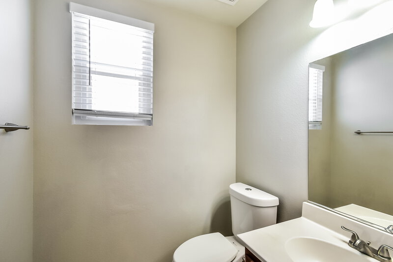 2,120/Mo, 3743 Winter Whitetail St Las Vegas, NV 89122 Bathroom View