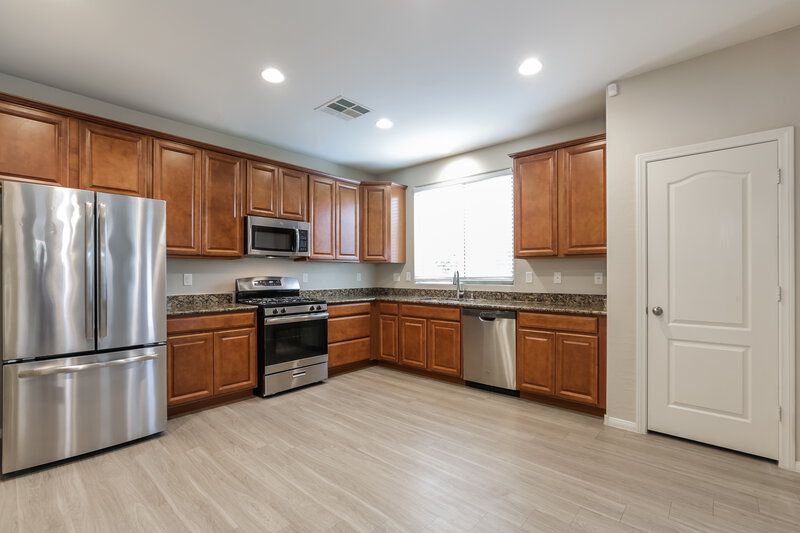1,870/Mo, 10428 Yew Blossom Avenue Las Vegas, NV 89166 Kitchen View