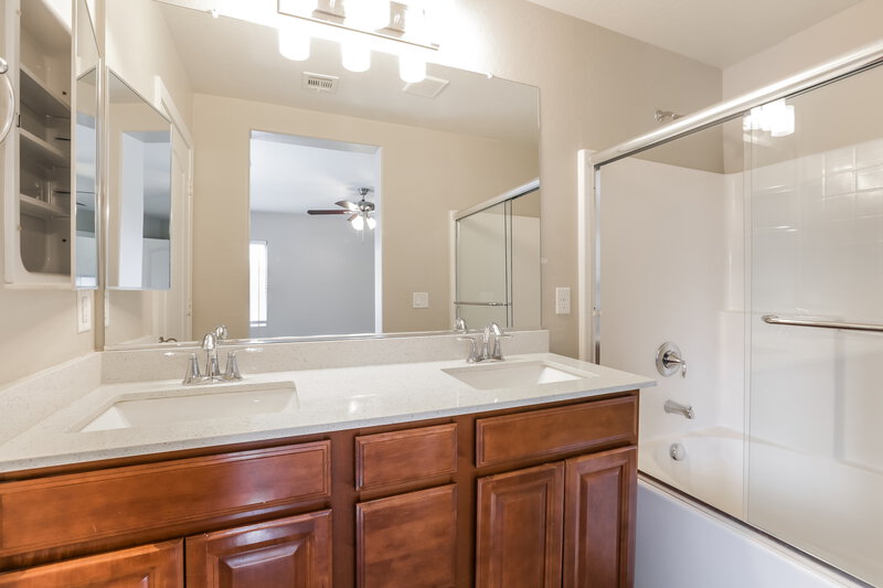 1,870/Mo, 10428 Yew Blossom Avenue Las Vegas, NV 89166 Main Bathroom View