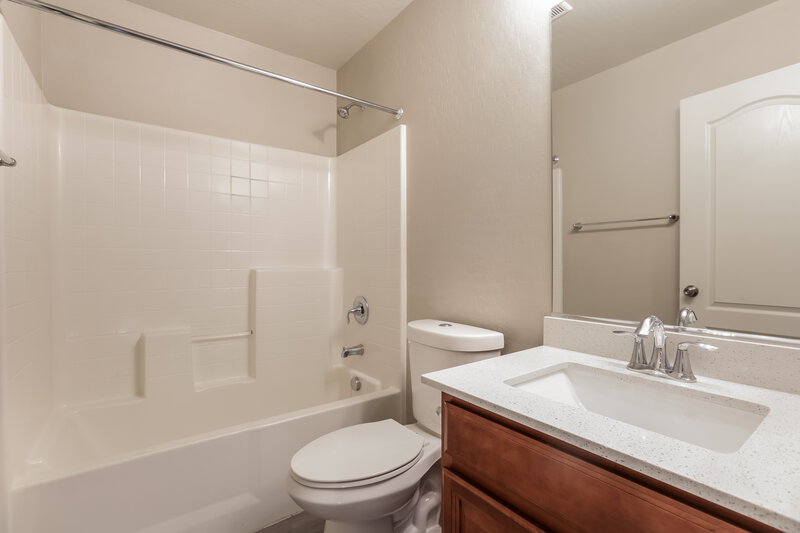 1,870/Mo, 10428 Yew Blossom Avenue Las Vegas, NV 89166 Bathroom View