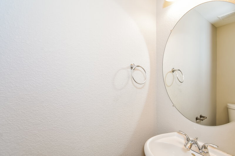 2,150/Mo, 9116 Spirit Canyon Ave Las Vegas, NV 89149 Bathroom View