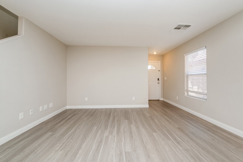 2,275/Mo, 6725 Druid Hills Street Las Vegas, NV 89149 Living Room View 2