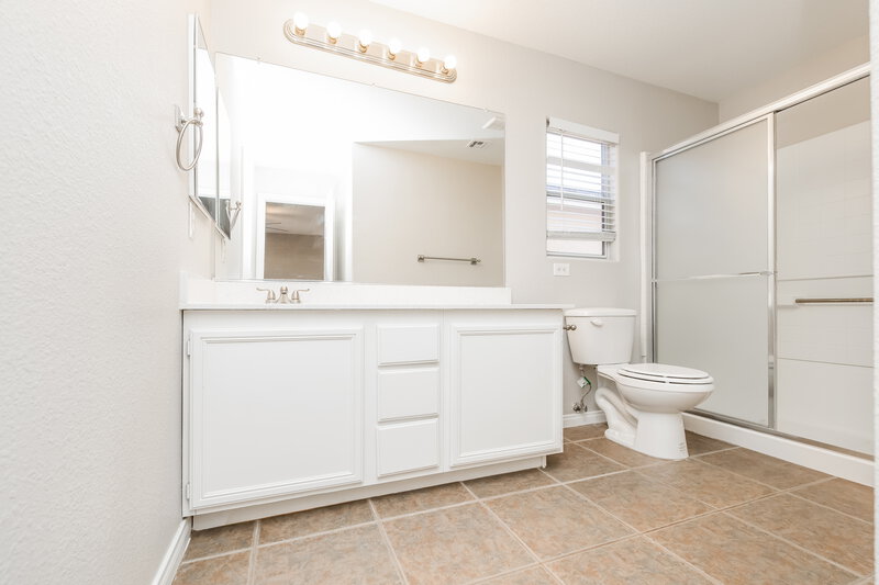 2,275/Mo, 6725 Druid Hills Street Las Vegas, NV 89149 Main Bathroom View