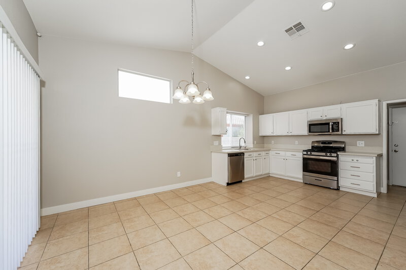1,835/Mo, 4234 Inglewood Point St North Las Vegas, NV 89032 Dining Room View