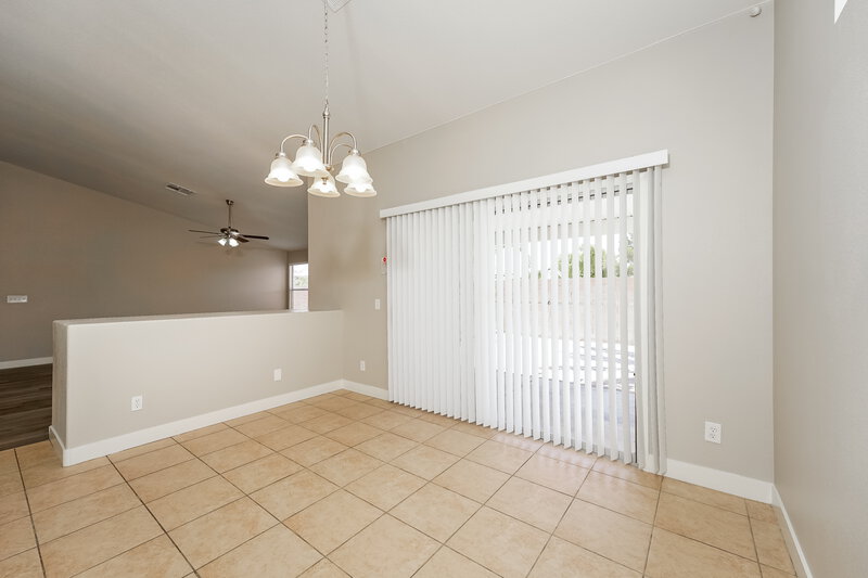 1,835/Mo, 4234 Inglewood Point St North Las Vegas, NV 89032 Dining Room View 2