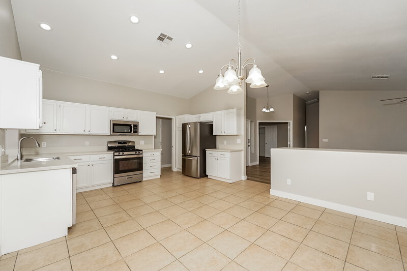 1,835/Mo, 4234 Inglewood Point St North Las Vegas, NV 89032 Dining Room View 3