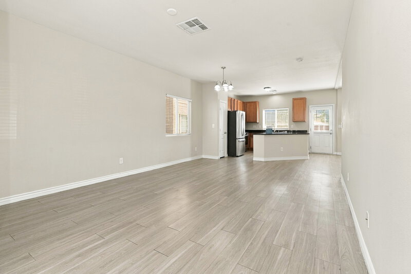 2,495/Mo, 209 Sierra Breeze Ave North Las Vegas, NV 89031 Living Room View