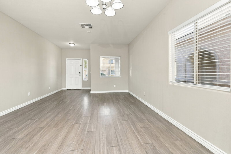 2,495/Mo, 209 Sierra Breeze Ave North Las Vegas, NV 89031 Living Room View 2