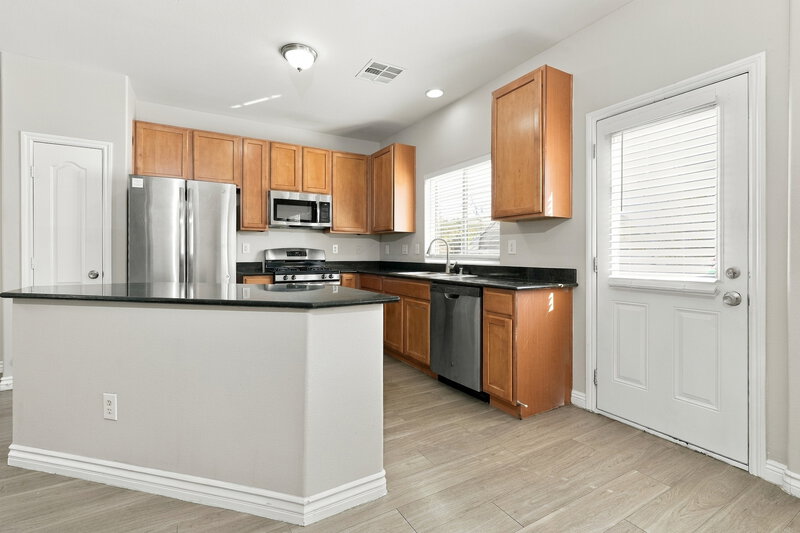 2,495/Mo, 209 Sierra Breeze Ave North Las Vegas, NV 89031 Kitchen View