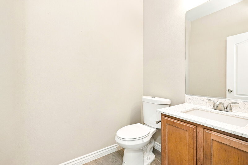 2,495/Mo, 209 Sierra Breeze Ave North Las Vegas, NV 89031 Bathroom View