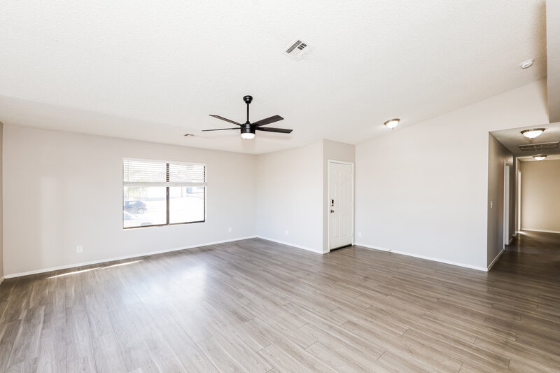 2,150/Mo, 361 Clover Glen Ct Henderson, NV 89015 Living Room View 2