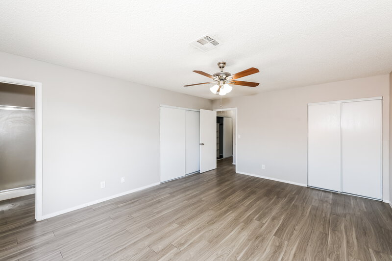 2,150/Mo, 361 Clover Glen Ct Henderson, NV 89015 Main Bedroom View 2