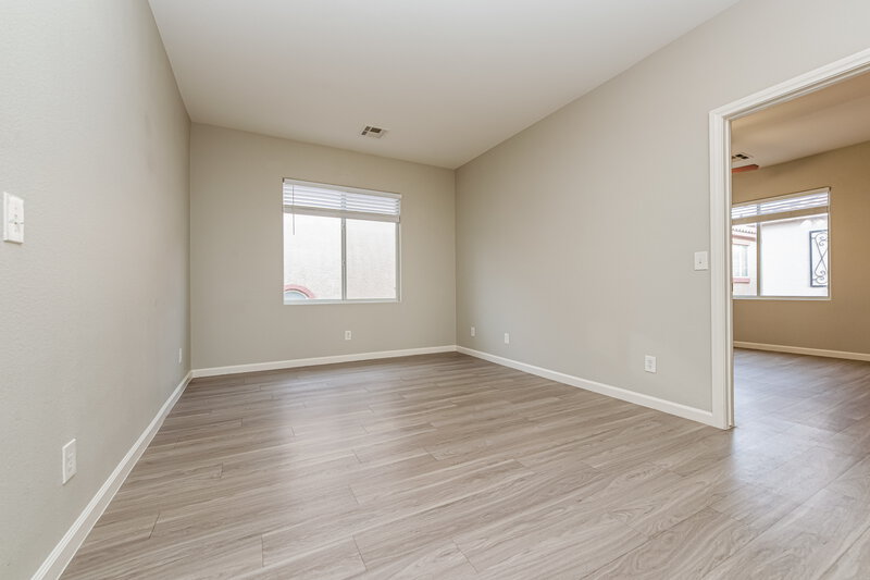 2,070/Mo, 8920 Brentwood Grove Ct Las Vegas, NV 89149 Bedroom View 3