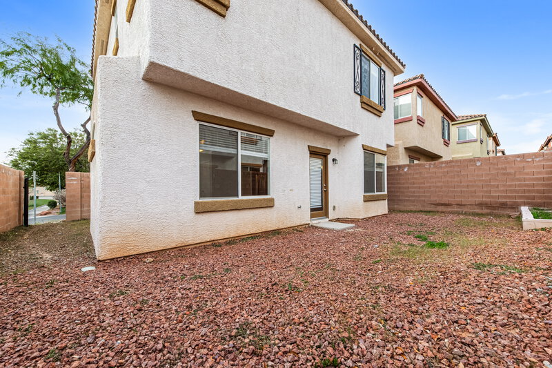 2,070/Mo, 8920 Brentwood Grove Ct Las Vegas, NV 89149 Rear View