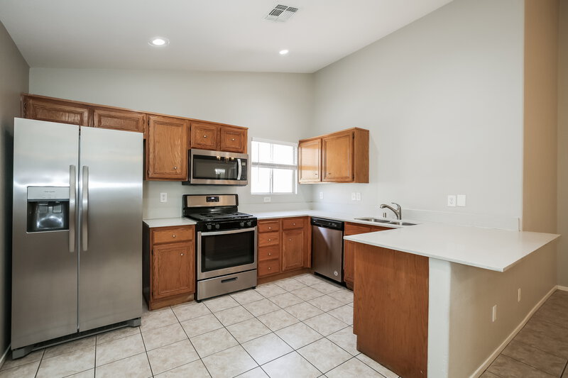 1,935/Mo, 3744 Blue Dawn Dr North Las Vegas, NV 89032 Kitchen View