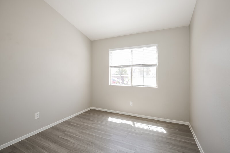 1,935/Mo, 3744 Blue Dawn Dr North Las Vegas, NV 89032 Bedroom View 2