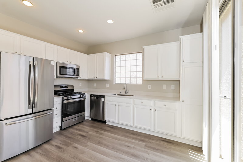 2,155/Mo, 168 Sitka Spruce Street Henderson, NV 89015 Kitchen View