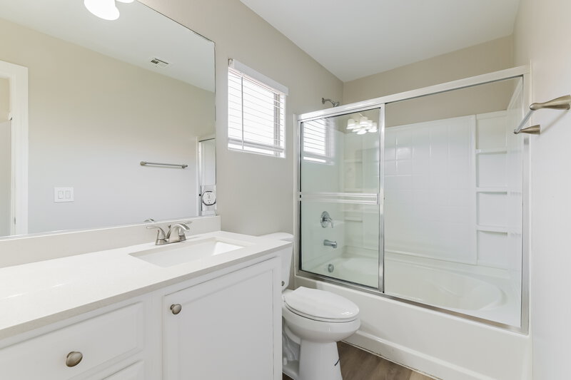2,155/Mo, 168 Sitka Spruce Street Henderson, NV 89015 Main Bathroom View