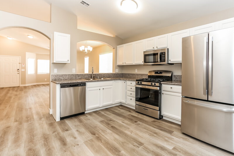 2,050/Mo, 516 Shallow Mist Ct North Las Vegas, NV 89032 Kitchen View