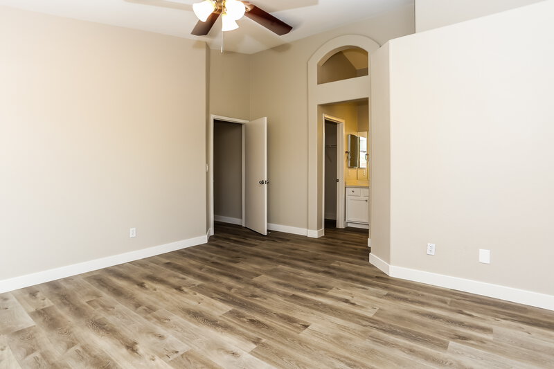 2,050/Mo, 516 Shallow Mist Ct North Las Vegas, NV 89032 Main Bedroom View 2