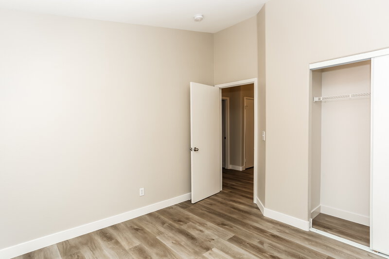 2,050/Mo, 516 Shallow Mist Ct North Las Vegas, NV 89032 Bedroom View 2