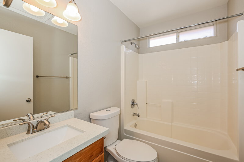 1,855/Mo, 3020 Sunrise Bay Ave North Las Vegas, NV 89031 Bathroom View