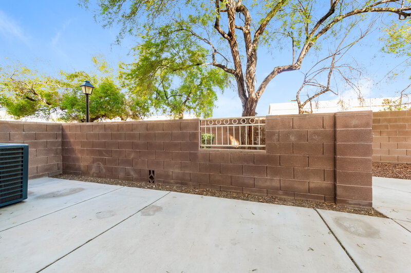 2,400/Mo, 3020 Sunrise Bay Ave North Las Vegas, NV 89031 Rear View 3