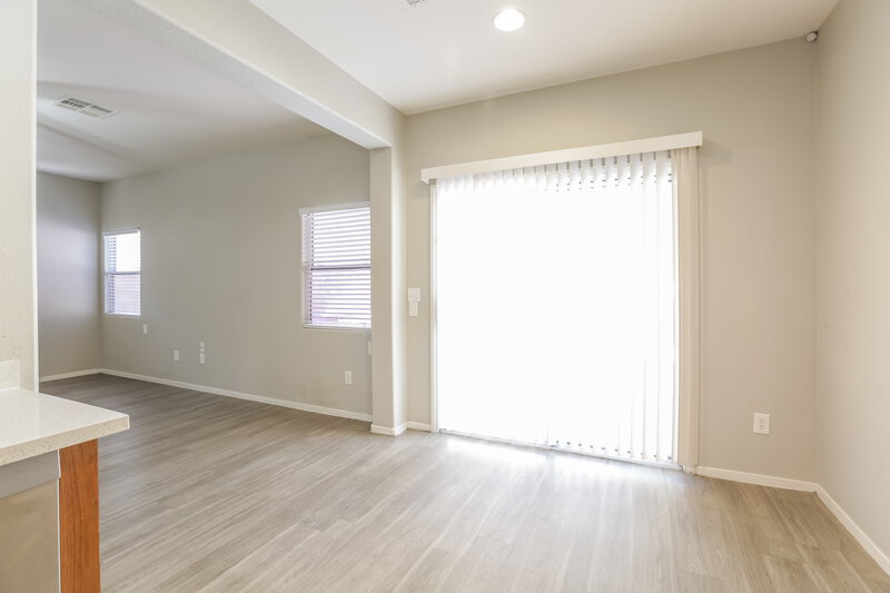 1,910/Mo, 5905 Victory Point St North Las Vegas, NV 89081 Dining Room View