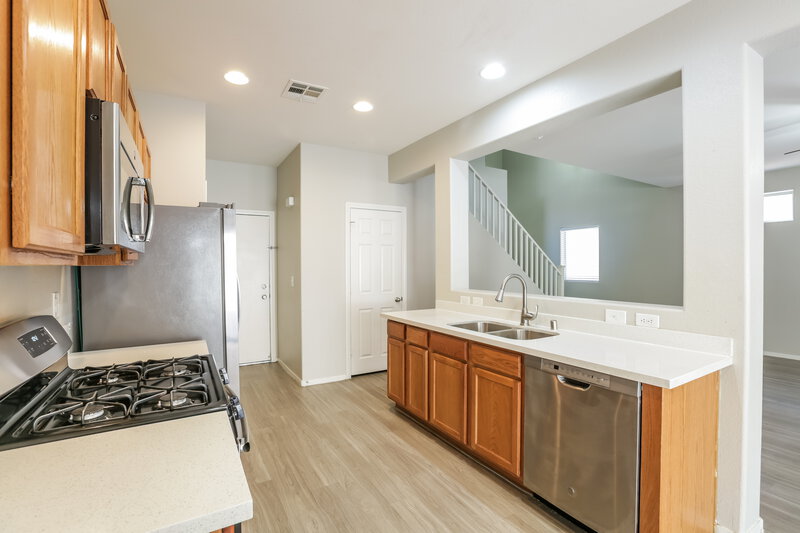 1,910/Mo, 5905 Victory Point St North Las Vegas, NV 89081 Kitchen View 2