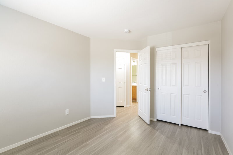 1,910/Mo, 5905 Victory Point St North Las Vegas, NV 89081 Bedroom View 2