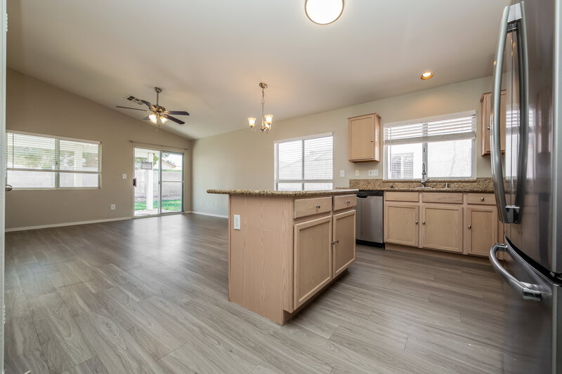 2,040/Mo, 3105 Macaroon Way North Las Vegas, NV 89031 Kitchen View