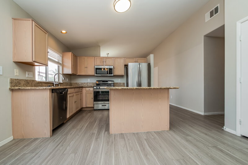 2,040/Mo, 3105 Macaroon Way North Las Vegas, NV 89031 Kitchen View 2