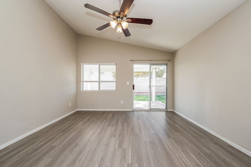 2,040/Mo, 3105 Macaroon Way North Las Vegas, NV 89031 Family Room View