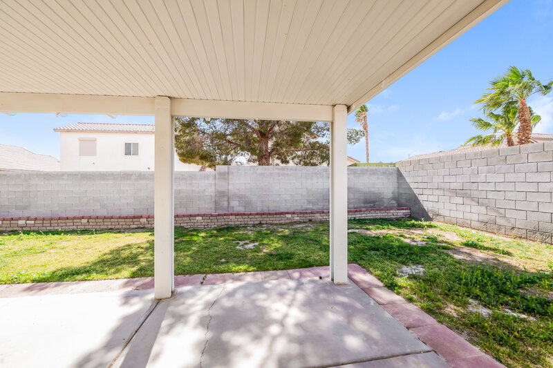 2,040/Mo, 3105 Macaroon Way North Las Vegas, NV 89031 Patio View