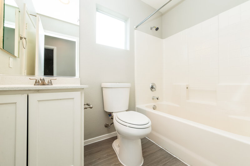 1,870/Mo, 3752 Stowe Creek Ave North Las Vegas, NV 89081 Bathroom View