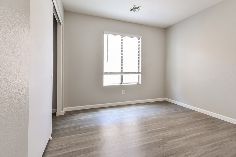 1,995/Mo, 9589 Gatesville Ave Las Vegas, NV 89148 Bedroom View 2