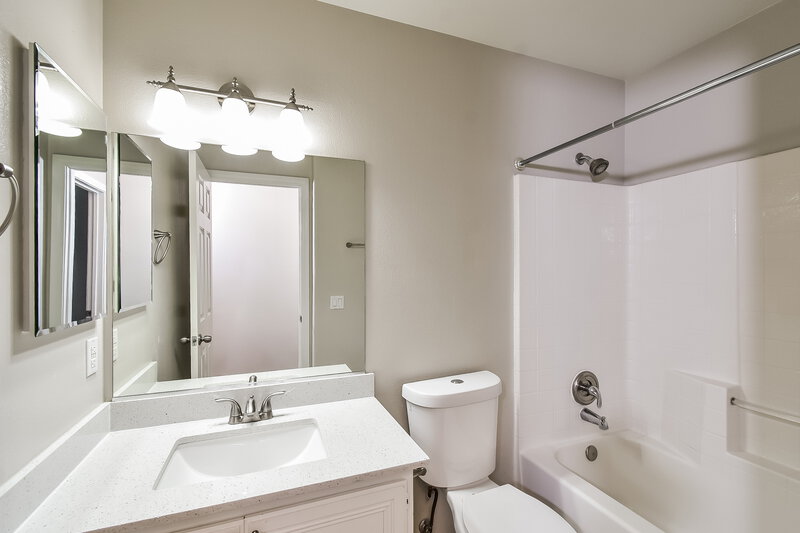 1,840/Mo, 9023 Edgeworth Pl Las Vegas, NV 89123 Bathroom View
