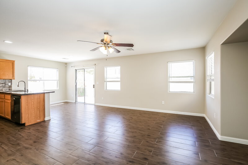 2,015/Mo, 10465 Armand Ave Las Vegas, NV 89129 Dining Room View