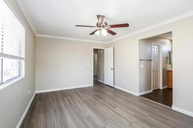 2,015/Mo, 10465 Armand Ave Las Vegas, NV 89129 Main Bedroom View 2