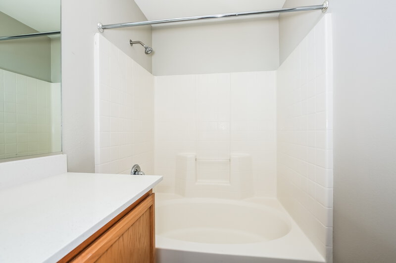 2,015/Mo, 10465 Armand Ave Las Vegas, NV 89129 Bathroom View