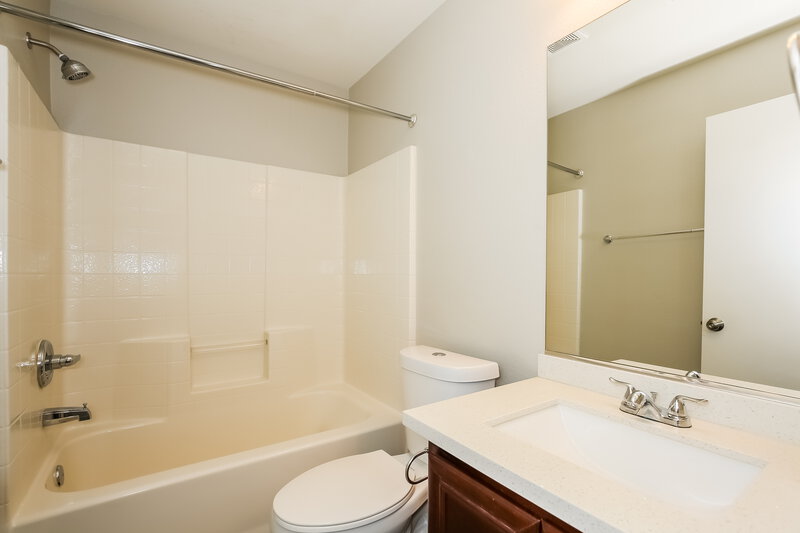 1,975/Mo, 8521 Wildheart Ranch St Las Vegas, NV 89131 Main Bathroom View