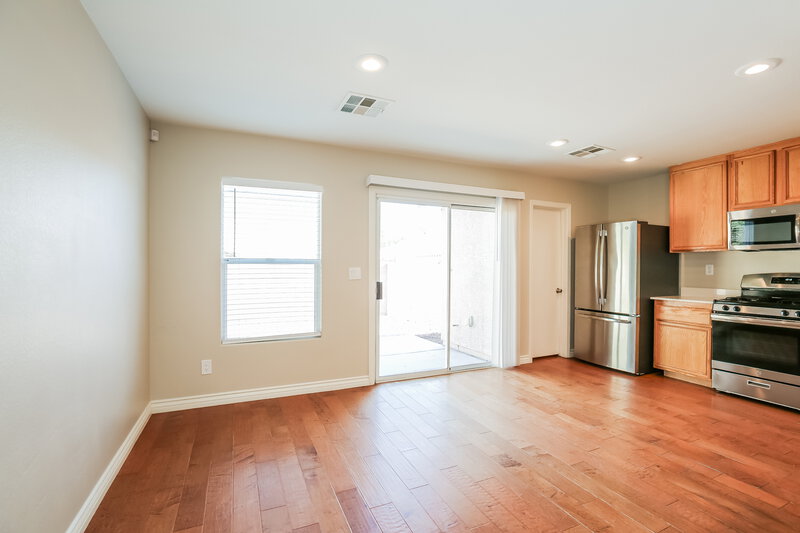 1,970/Mo, 8216 Corset Creek St Las Vegas, NV 89131 Dining Room View