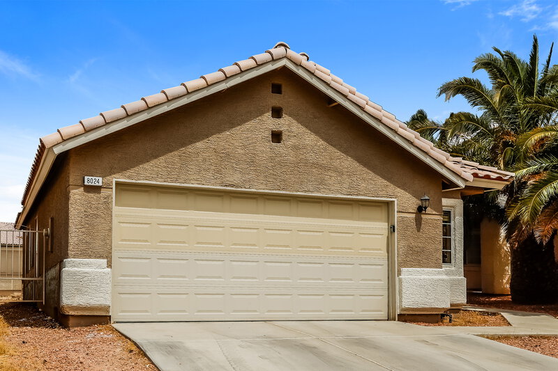0/Mo, 8024 Counterpoint Lane Las Vegas, NV 89123 Front View
