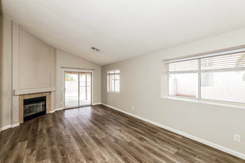 0/Mo, 8024 Counterpoint Lane Las Vegas, NV 89123 Living Room View