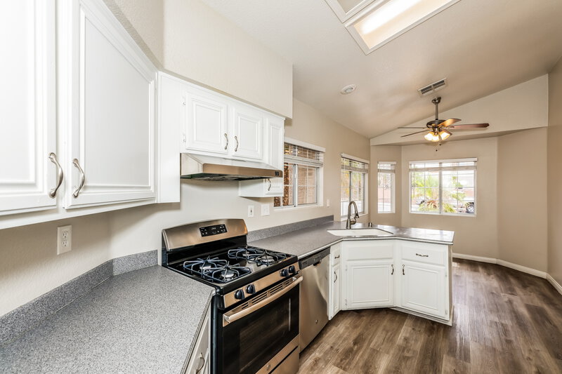 0/Mo, 8024 Counterpoint Lane Las Vegas, NV 89123 Kitchen View 2